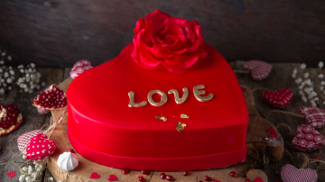 Побалуйте сладким шедевром свою половинку в День Святого Валентина