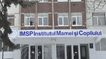 Новые подробности в истории о родах в туалете ЦМИР