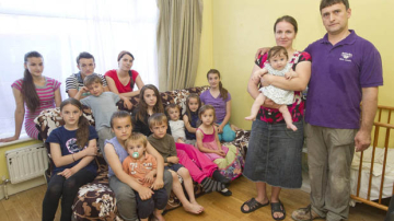 Românul cu 17 copii căruia statul britanic îi oferă  90.000 lire sterline