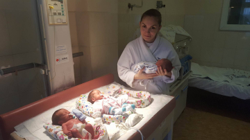 Рекорд! Три пары близнецов и одна тройня родились в течение одной недели