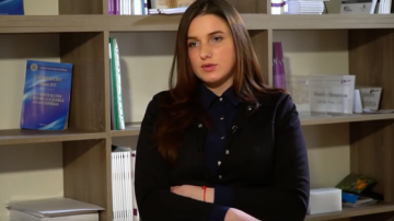 VIDEO: Primele declarații ale tinerei care a fost lăsată să avorteze singură în veceul IMC