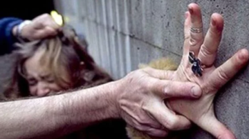 Un bărbat va sta 16 ani după gratii pentru că și-a violat fiica minoră și a lăsat-o însărcinată