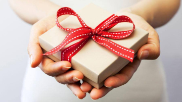 Cum să-ți răsfeți iubita de 8 martie