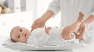 Înălţimea şi greutatea bebeluşului în funcţie de vârstă (+ grafice de creştere)