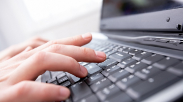 Victima unei escrocherii online a pierdut 23 de mii de dolari