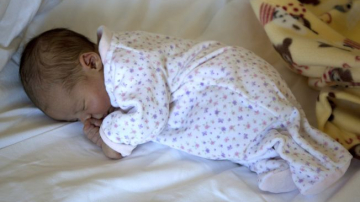 Începând cu 1 iunie, nou născuții vor primi cadouri