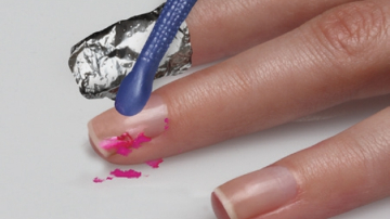 Cum scoți unghiile cu gel acasă?