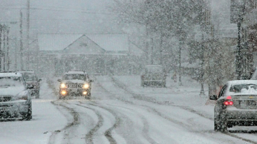Revine zăpada?! Meteorologii anunță lapoviță și ninsoare peste câteva zile