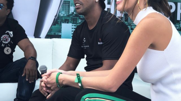 Prietena lui Ronaldinho poartă ținuta unui designer autohton