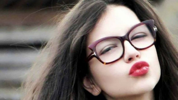 Cleopatra Stratan, așa cum n-ai mai văzut-o. Repetă versurile alături de tatăl ei