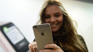 Cum îţi afectează smartphone-ul creierul