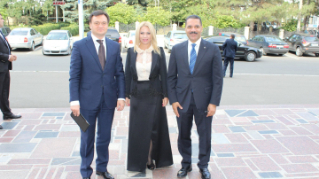 Ce au în comun Nelly Ciobanu şi Jackie Chan?