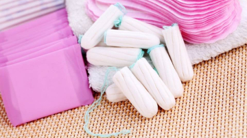 În școlile din Moldova nu există hârtie igienică, în New York se vor distribui absorbante gratuit