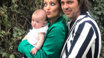 Cum a fost la botezul nepoatei Deliei?