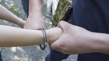 Îngrozitor: Iată cine este și cum arăta fata măcelărită și abandonată la Grătiești