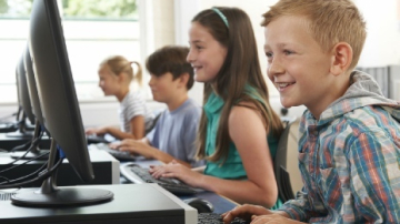 Проект TwentyTu получил поддержку сотрудников крупнейших международных компаний Amazon и Intel