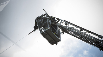 Fetiță de șapte ani atârnată de balconul de la etajul cinci, la Bălți VIDEO