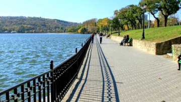 În lacul din parcul „Valea Morilor” sînt deversate ape reziduale (VIDEO)