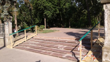 В парке Штефана чел Маре начали устанавливать пандусы