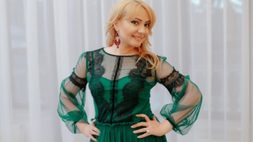 Cum își îngrijește Adriana Ochișanu podoaba capilară