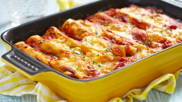 Cannelloni cu carne de vită și sos bechamel