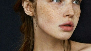 Fondul de ten care hidratează, corectează și matifiază pielea