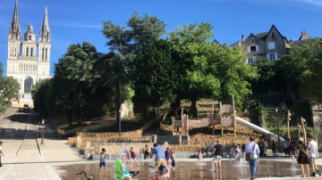 Imnul Republicii Moldova, cîntat la trompetă în inima Franţei (VIDEO)