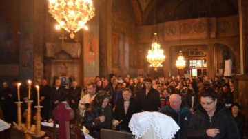 Creştinii ortodocşi de stil vechi marchează astăzi Naşterea Maicii Domnului