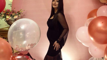 Graviduța Hellen Monroe a avut parte de un Baby Shower surpriză ca în filmele americane