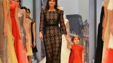 Jasmin a debutat in calitate de designer! Artista si-a prezentat prima colectie de haine