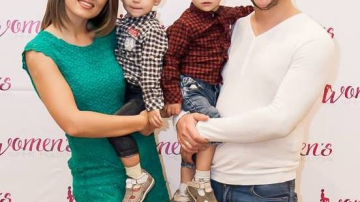 Stilati de mici. Gemenii familiei Manciu, la salonul de frumusete