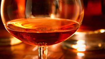Ratingul nocivității băuturilor alcoolice preferate de toți!