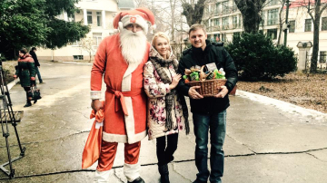 Astăzi, Olia Tira a fost Crăciuniţă pentru oamenii matinali