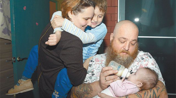 Și la bine și la rău...O familie a înfiat un copil special