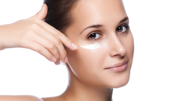 Măști împotriva ridurilor din jurul ochilor: rețete simple și eficiente