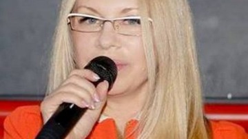 Ludmila Bălan, emoţionată la vederea unei fotografii cu ea din anii ’90