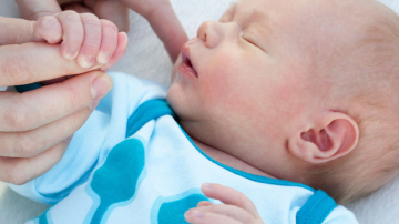 Bebelușul s-a născut. Perfectăm actele, plățile, indemnizațiile. Particularitățile legislaţiei naţionale