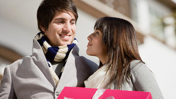 Cadouri de 14 februarie și superstiții: ce și de ce nu trebuie oferite cadou persoanei dragi