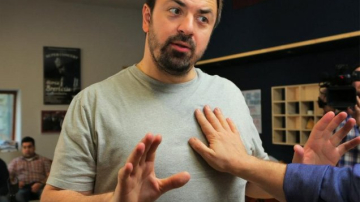 Horia Brenciu, în pat cu o altă femeie: "Jur că nu ştiu cine e domnişoara"