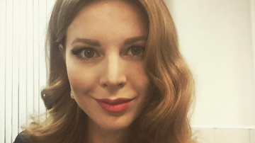 Беременная Наталья Подольская впервые показала округлившийся живот