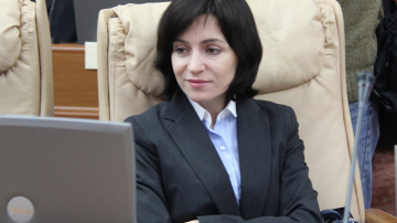 Bijuteria Maiei Sandu! FOTO