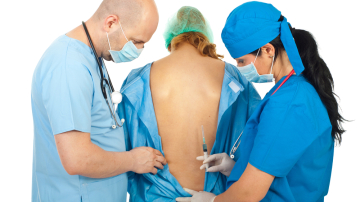 Cât de periculoasă poate fi pentru mamă și bebelușul ei efectele secundare ale anesteziei epidurale