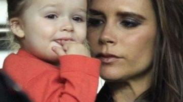 Невозмутимую на публике Викторию Бекхэм растрогали собственные дети