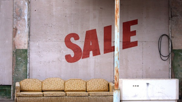 Семья из Киева придумала необычный способ продать квартиру