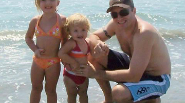 В один миг они потеряли всех своих детей. Но судьба преподнесла им неожиданный подарок!