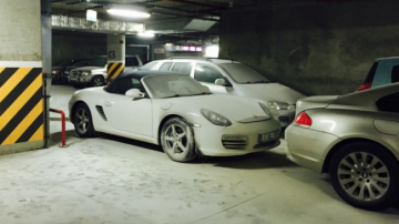 O artista de la noi, in stare de soc! I-au incendiat Porsche-ul de zeci de mii de euro - FOTO