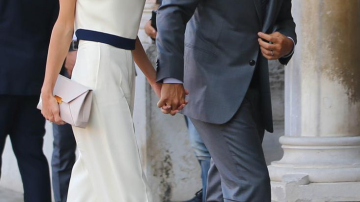 Сколько Амаль Клуни тратит на одежду