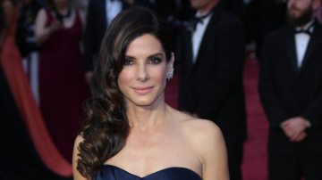 Красотка года: Сандра Баллок признана самой красивой женщиной мира в 2015 году