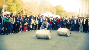 Reportaj fotografic: Ziua Vinului 2014