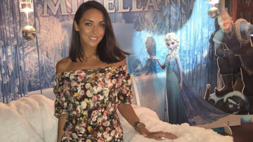 Алсу продолжает подогревать слухи о беременности